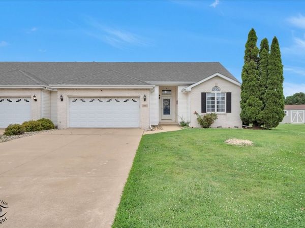 186 E Adams Street , Manteno, IL 60950