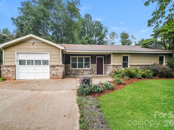 320 Aqua Drive, Forest City, NC 28043
