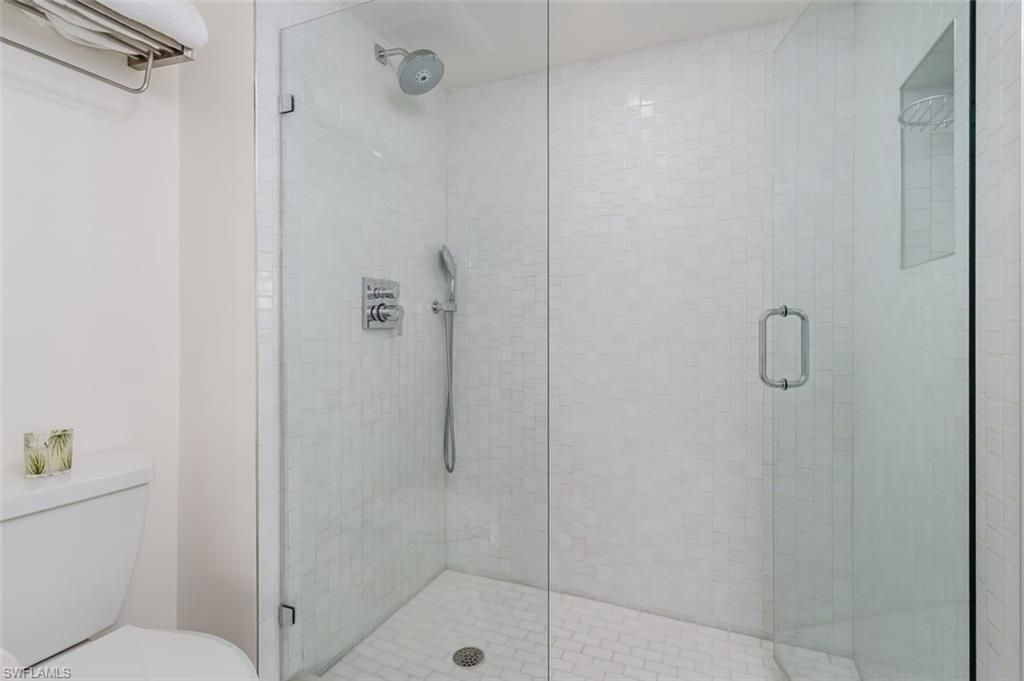 3450 Gulf Shore Blvd N, Unit 210, Naples, FL 34103 Photo