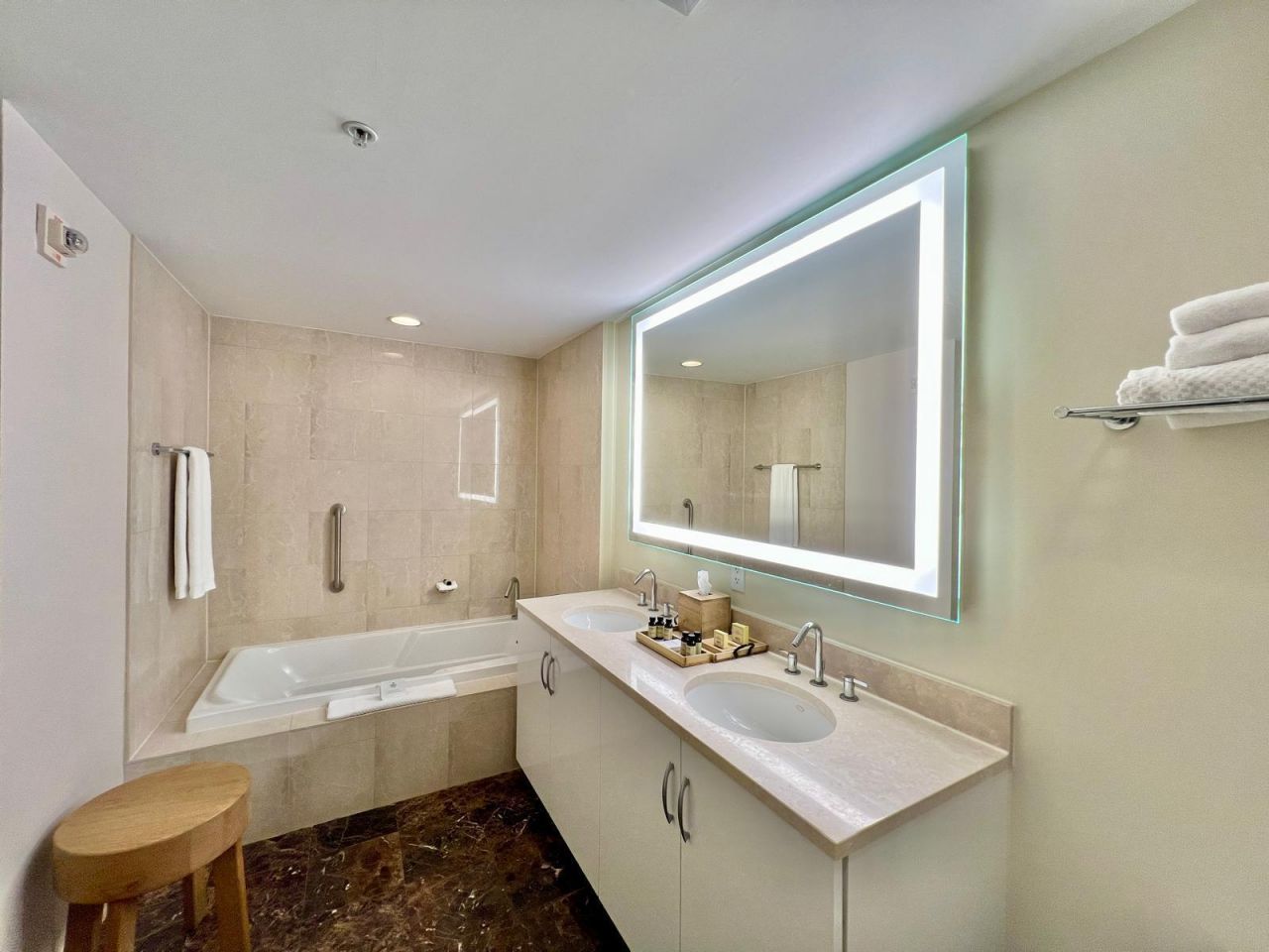 505 N Fort Lauderdale Beach Boulevard, Unit 1114, Fort Lauderdale, FL 33304 Photo