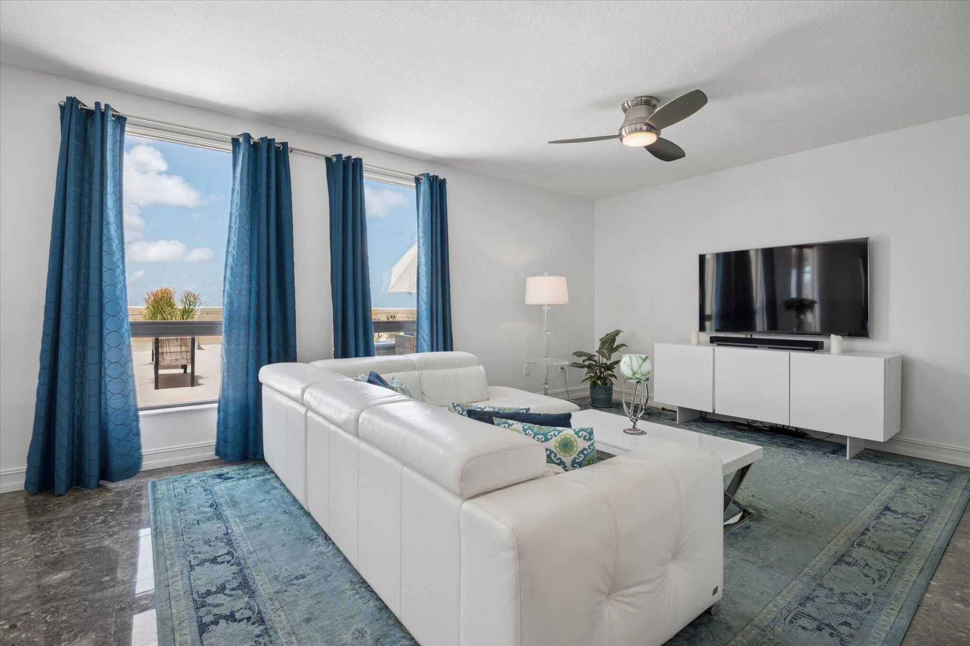 110 N Federal Highway, Unit PH 3, Fort Lauderdale, FL 33301 Photo