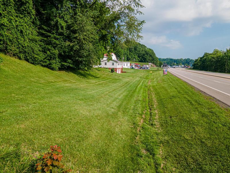 21569 State Route 16, Coshocton, OH 43812 Photo 2