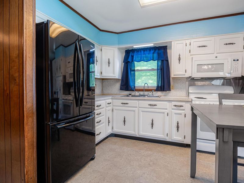 21569 State Route 16, Coshocton, OH 43812 Photo 24