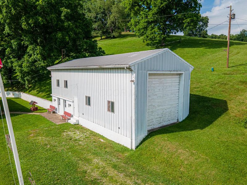 21569 State Route 16, Coshocton, OH 43812 Photo 6