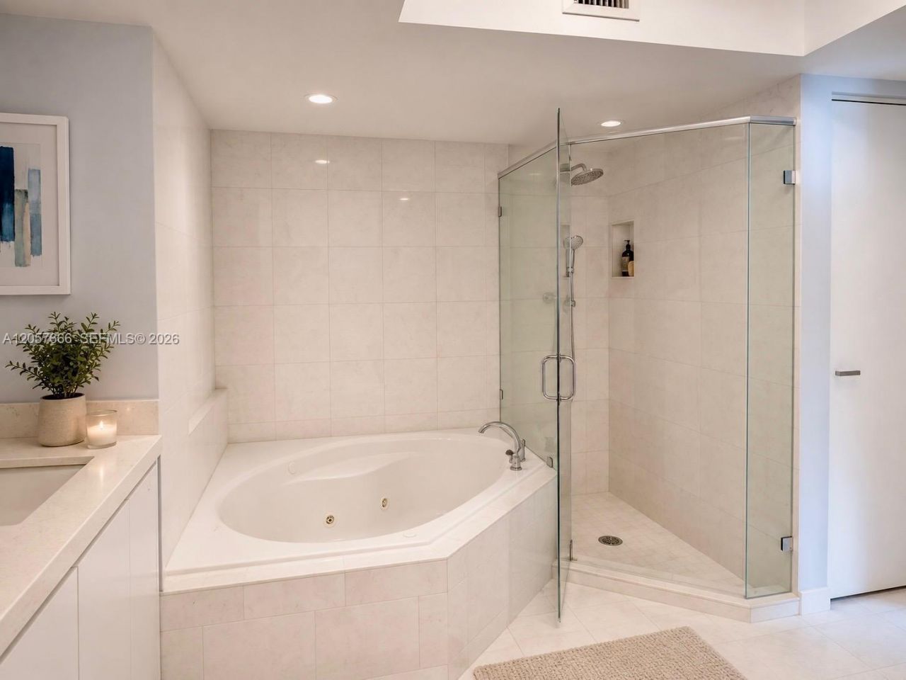 6301 Collins Ave, Unit 1504, Miami Beach, FL 33141 Photo