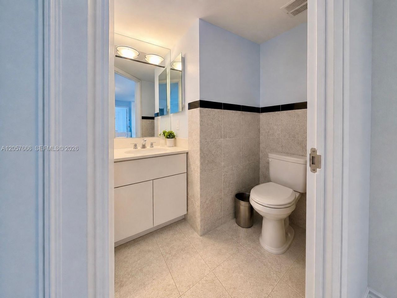6301 Collins Ave, Unit 1504, Miami Beach, FL 33141 Photo
