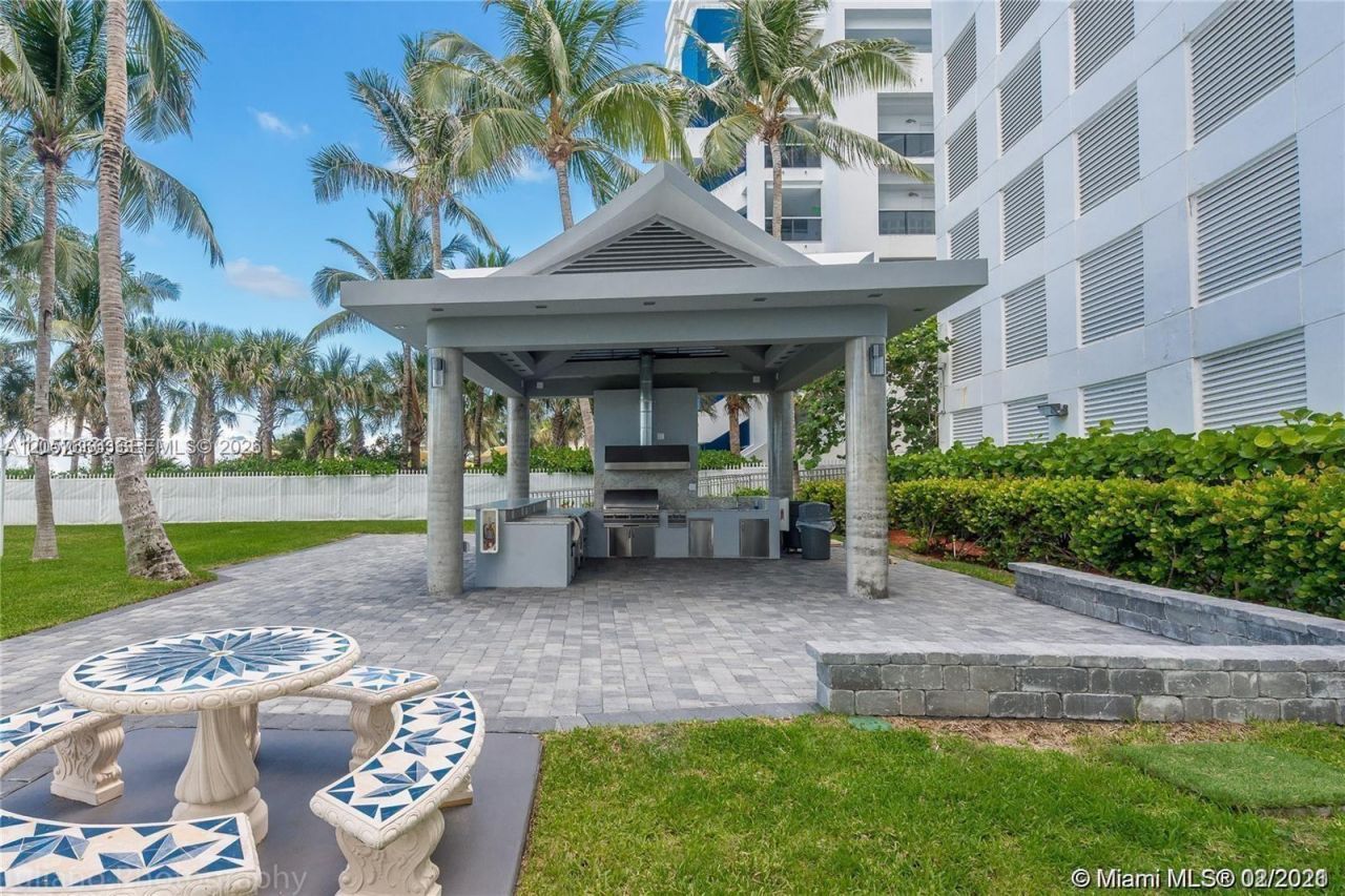 6301 Collins Ave, Unit 1504, Miami Beach, FL 33141 Photo