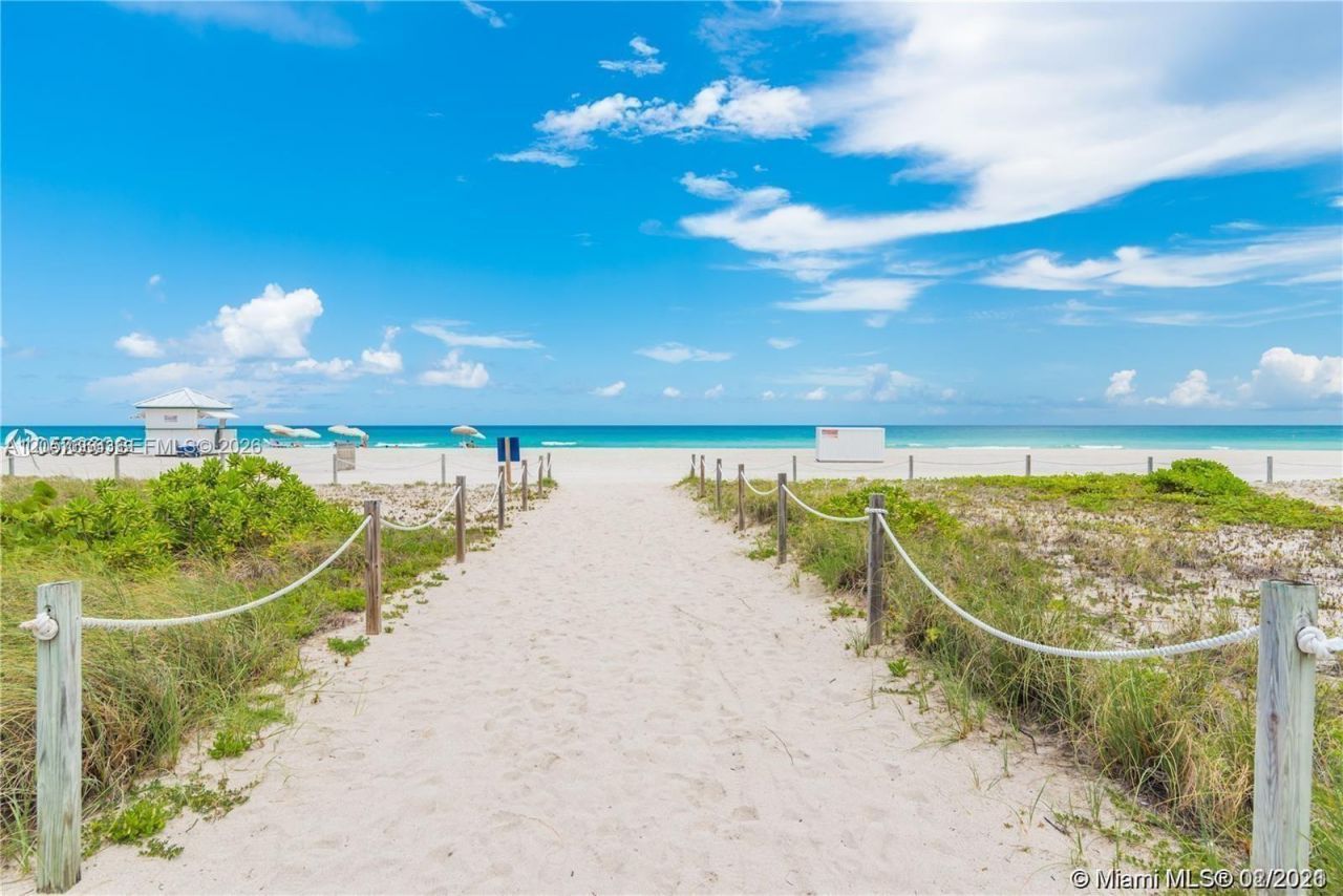 6301 Collins Ave, Unit 1504, Miami Beach, FL 33141 Photo