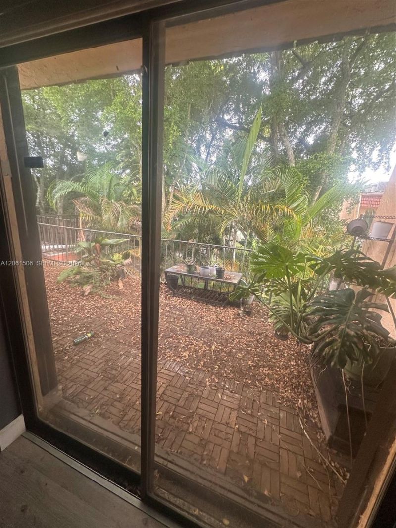 62 Spinning Wheel Ln, Tamarac, FL 33319 Photo
