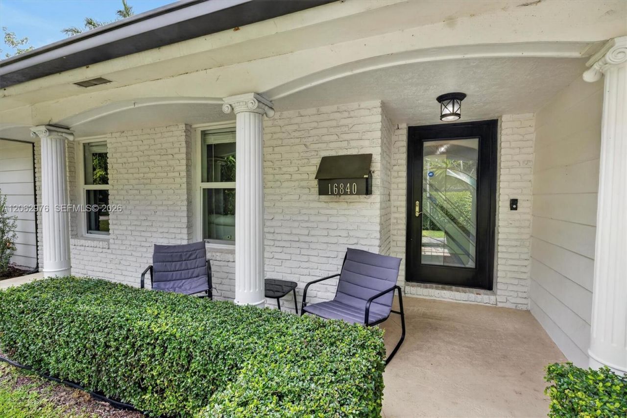 16840 SW 87th Ave, Palmetto Bay, FL 33157 Photo
