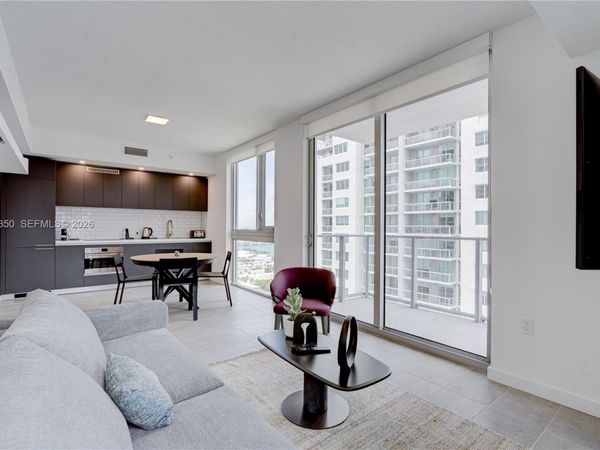 227 NE 2nd St, Unit 2500, Miami, FL 33132