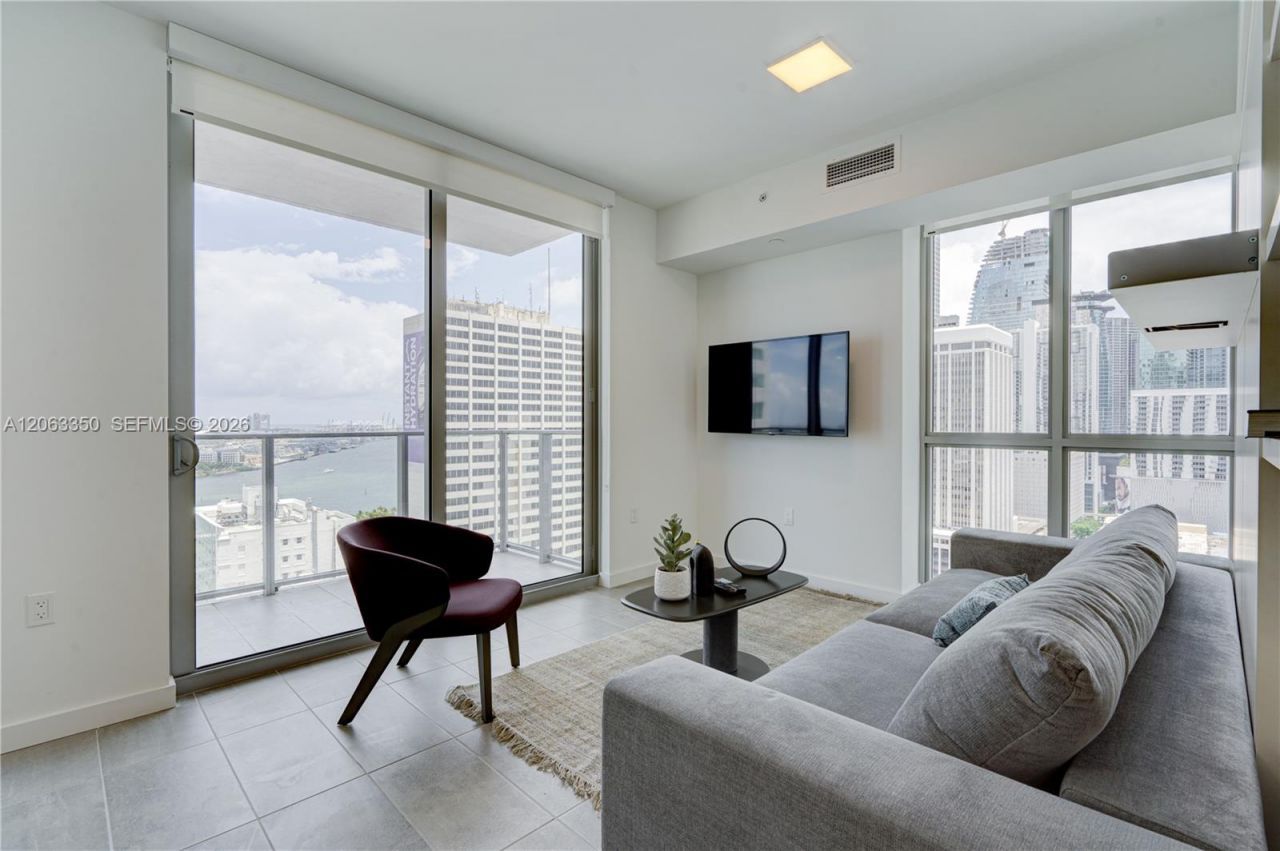 227 NE 2nd St, Unit 2500, Miami, FL 33132 Photo