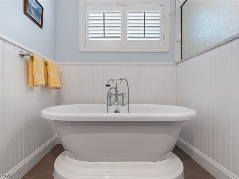 1829 Swanhurst Circle NE, North Canton, OH 44720 Photo 21