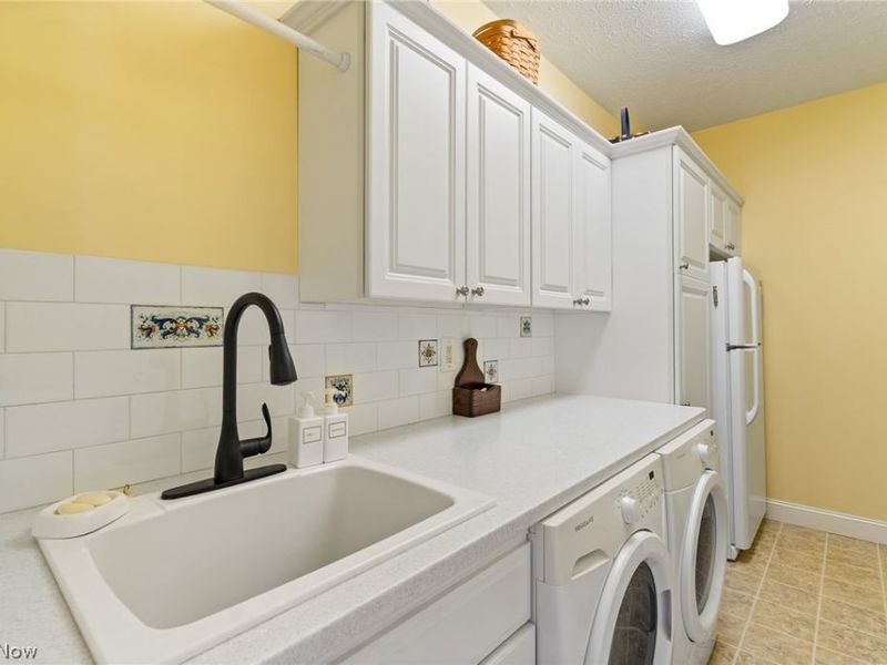 1829 Swanhurst Circle NE, North Canton, OH 44720 Photo 26