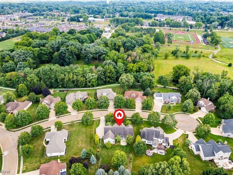1829 Swanhurst Circle NE, North Canton, OH 44720 Photo 32