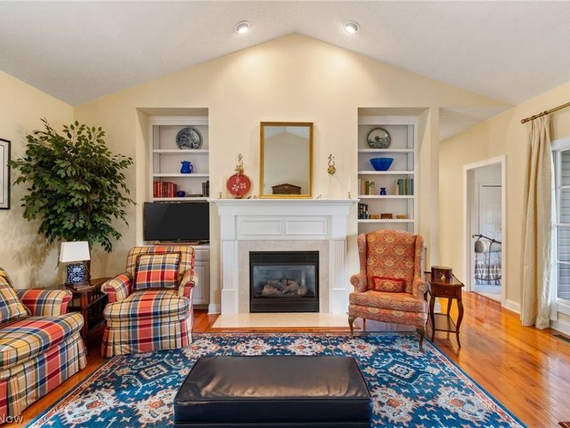 1829 Swanhurst Circle NE, North Canton, OH 44720 Photo 6