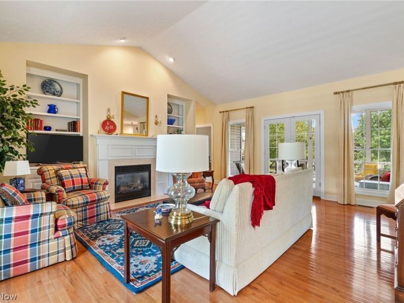 1829 Swanhurst Circle NE, North Canton, OH 44720 Photo 7