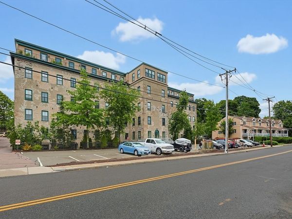 426 Mount Hope St, Unit 308, North Attleboro, MA 02760