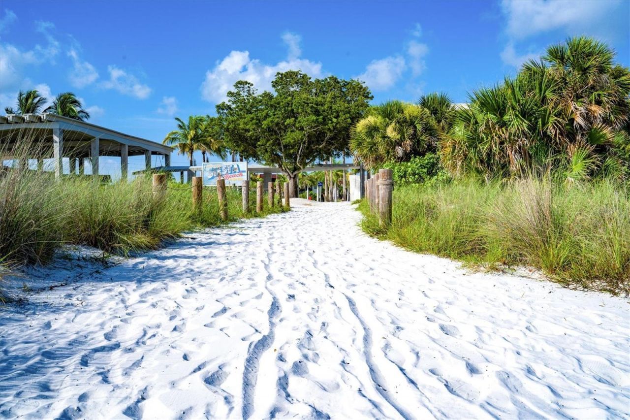 5600 Beach Way Drive, Unit 109, Sarasota, FL 34242 Photo
