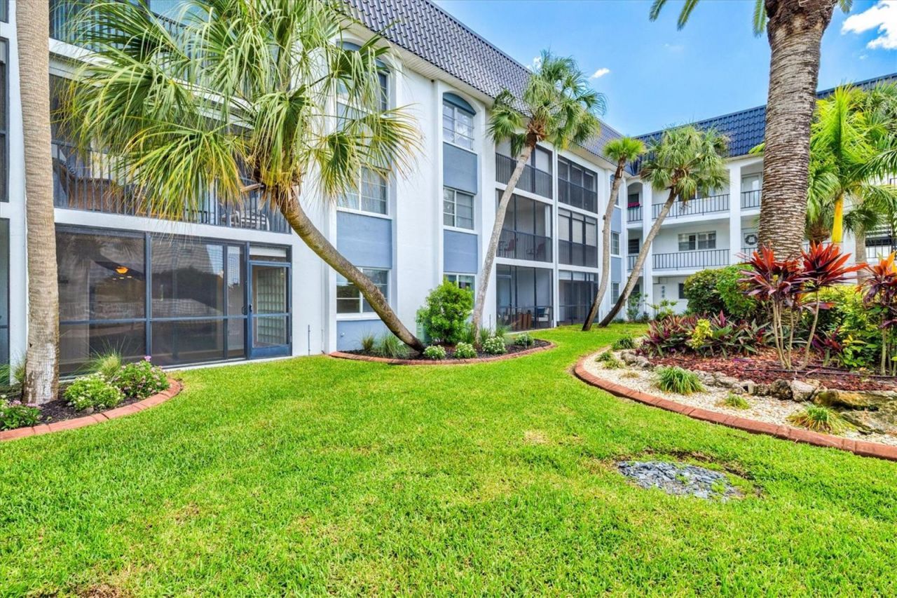 5600 Beach Way Drive, Unit 109, Sarasota, FL 34242 Photo