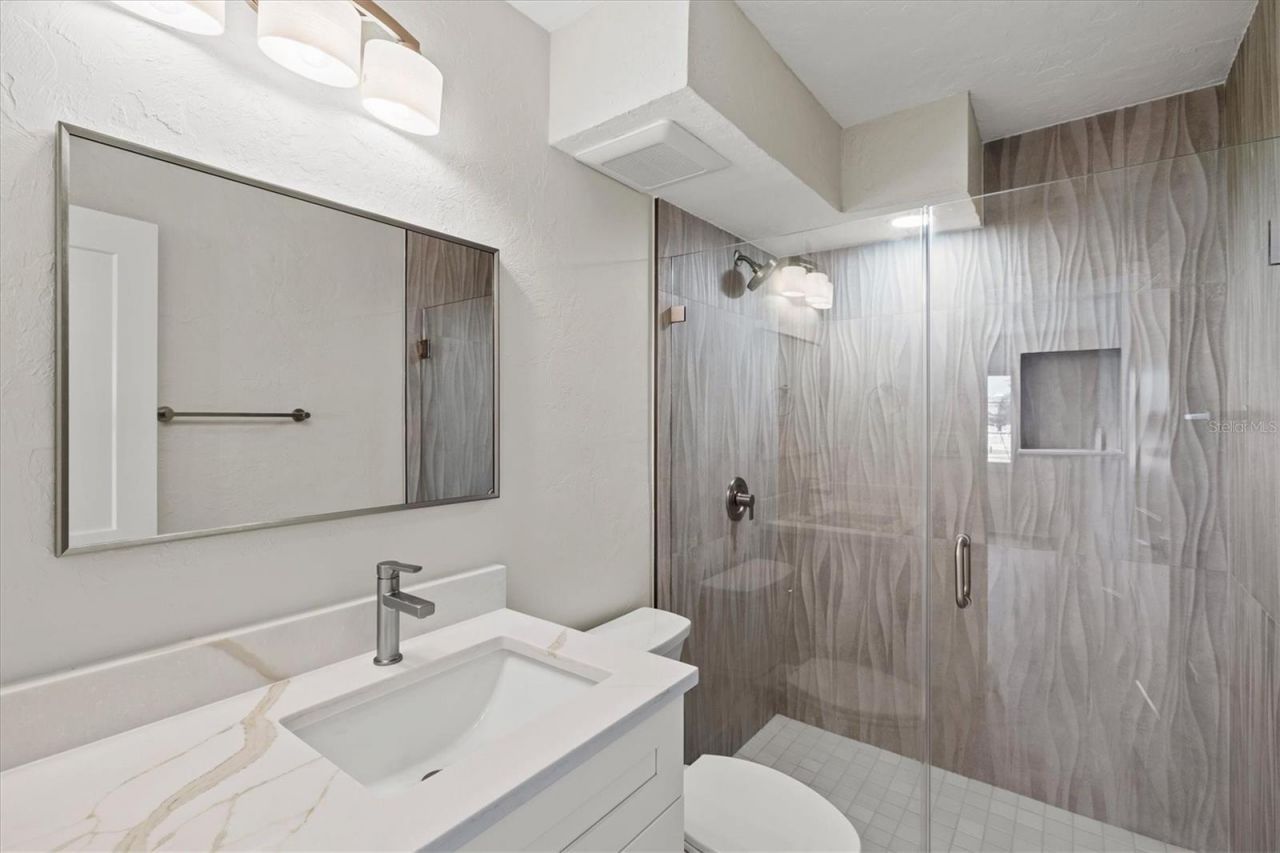 5600 Beach Way Drive, Unit 109, Sarasota, FL 34242 Photo