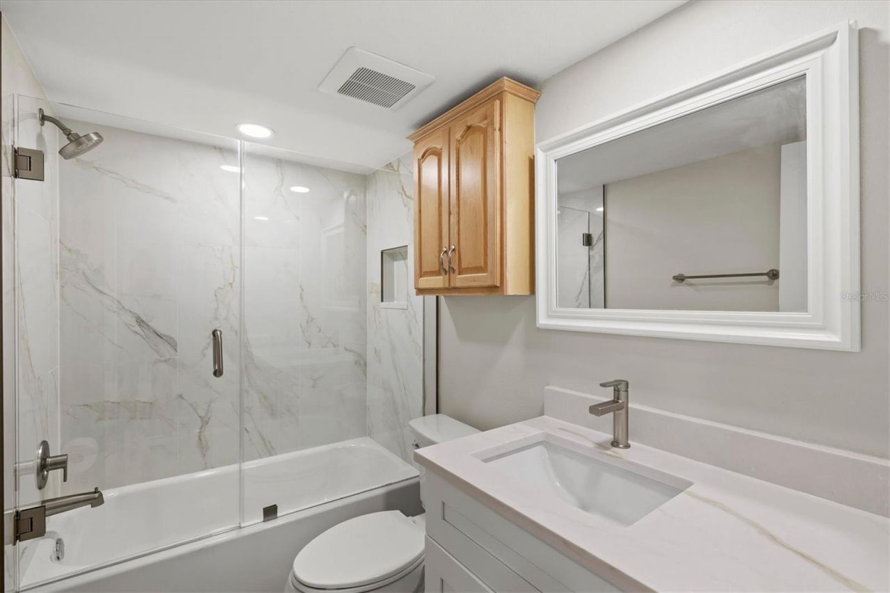 5600 Beach Way Drive, Unit 109, Sarasota, FL 34242 Photo