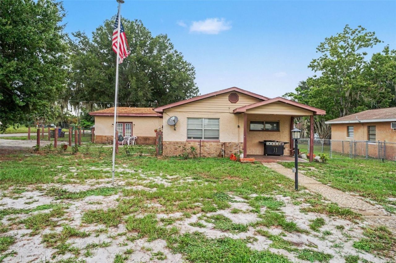 415 Lake June Road, Lake Placid, FL 33852 Photo