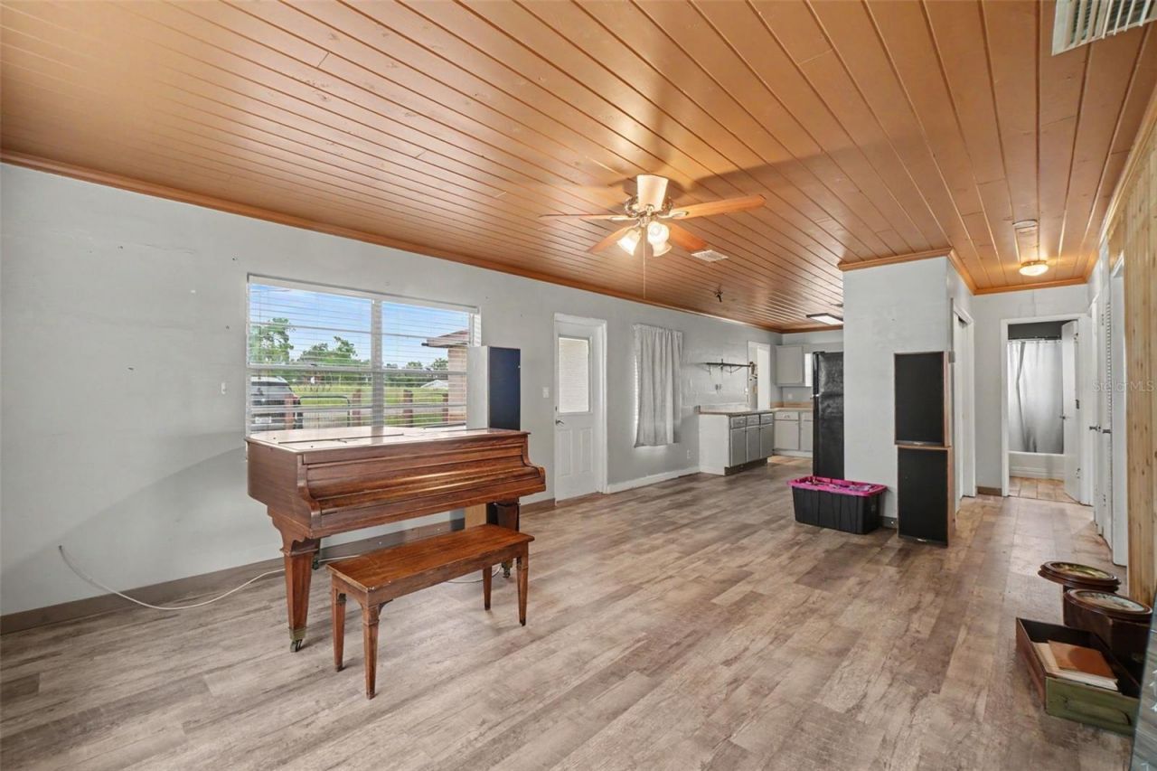 415 Lake June Road, Lake Placid, FL 33852 Photo