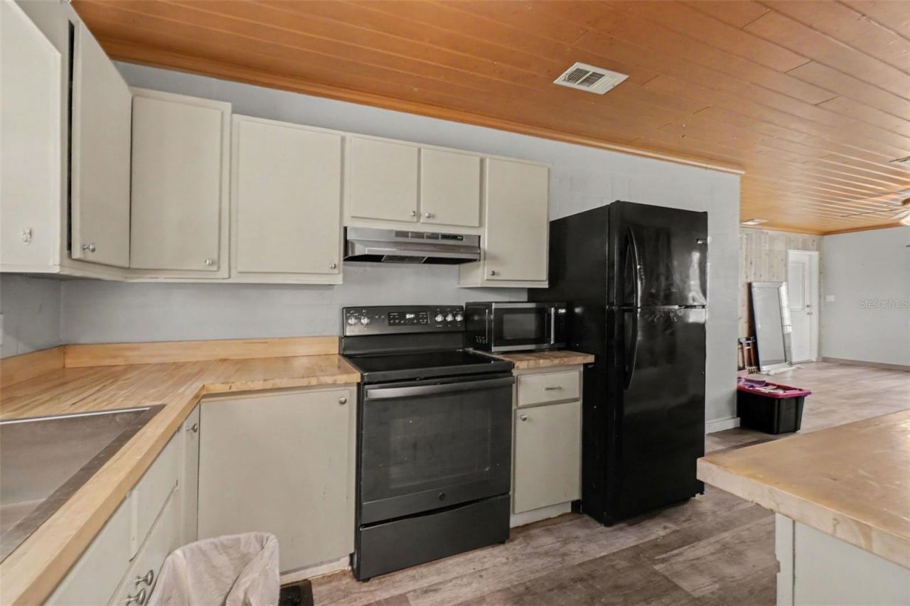 415 Lake June Road, Lake Placid, FL 33852 Photo