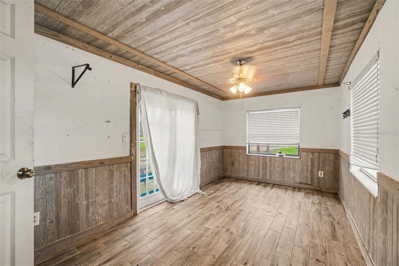 415 Lake June Road, Lake Placid, FL 33852 Photo