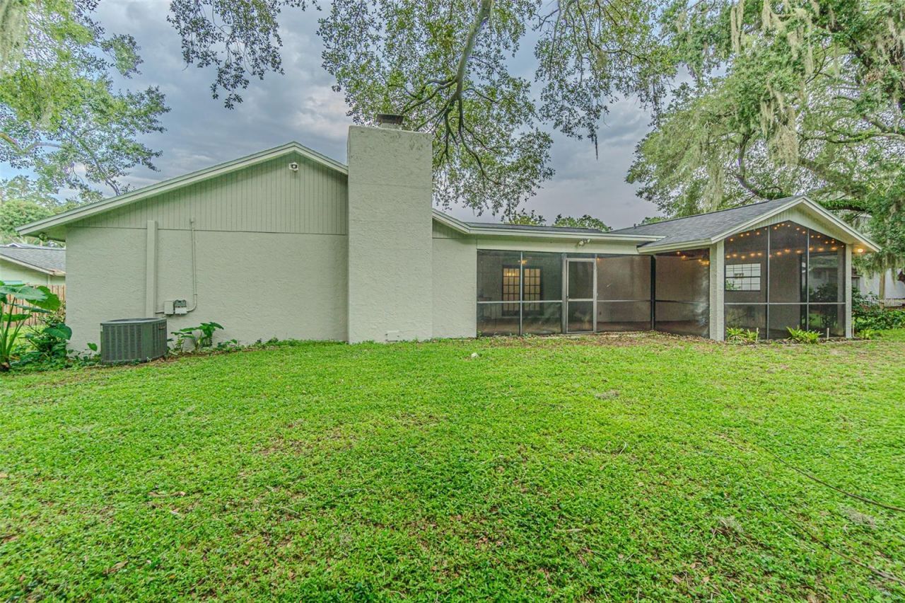 9217 Kingsridge Drive, Temple Terrace, FL 33637 Photo