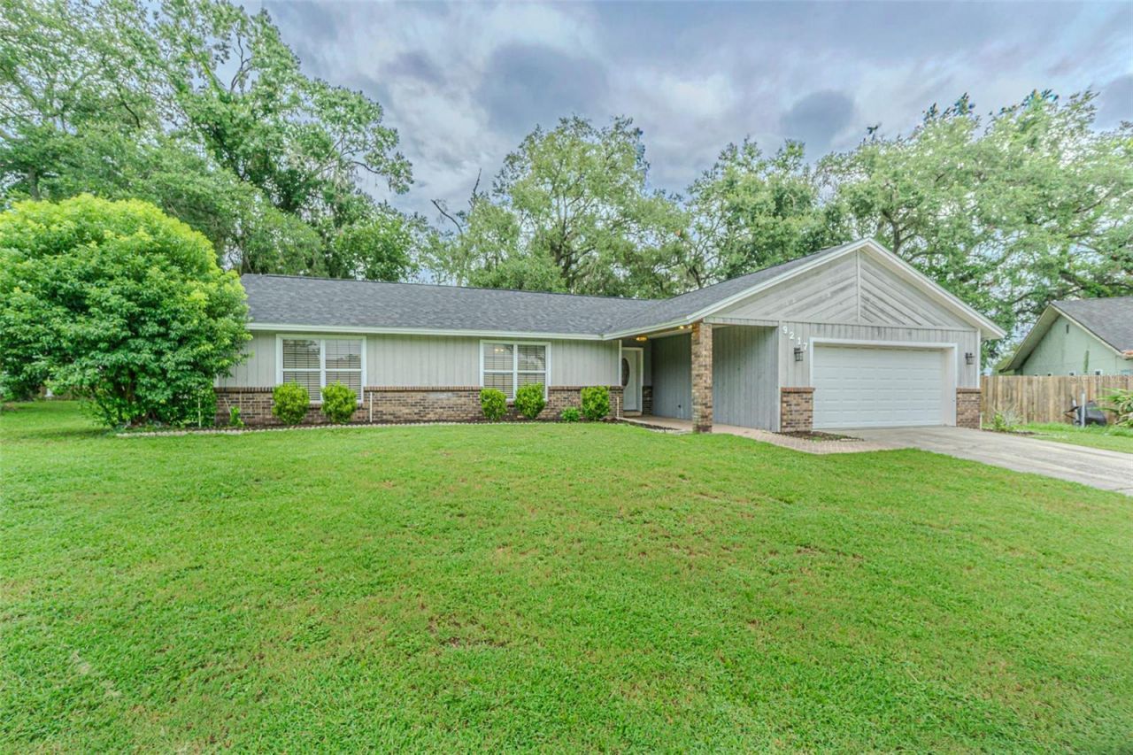 9217 Kingsridge Drive, Temple Terrace, FL 33637 Photo