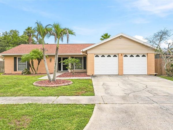 16403 BONNEVILLE DRIVE , TAMPA, FL 33624