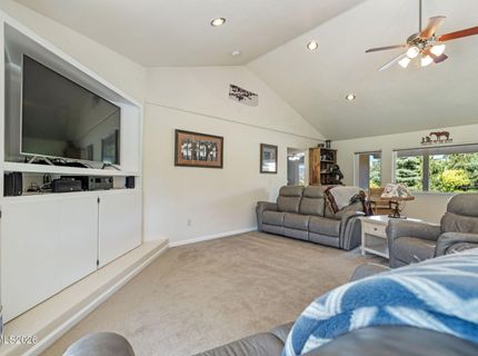 285 Kitts Way, Reno, NV 89521 Photo