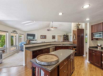 285 Kitts Way, Reno, NV 89521 Photo