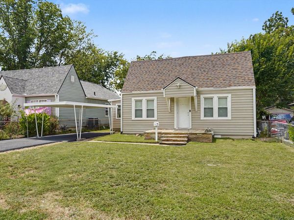 4636 S 28th West Avenue , Tulsa, OK 74107