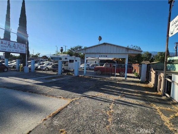 25748 Base Line, San Bernardino, CA 92410
