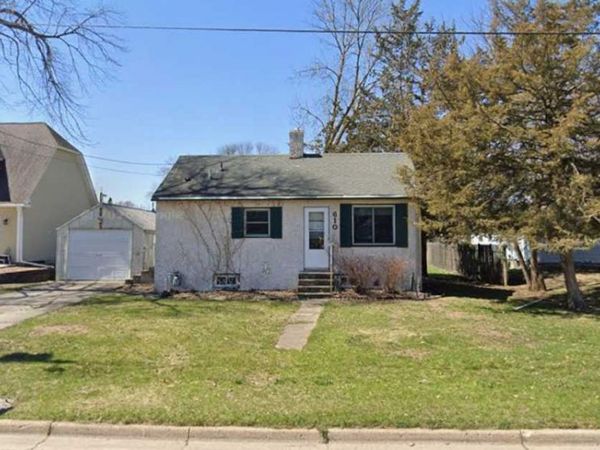 610 5th Street NE, Montgomery, MN 56069
