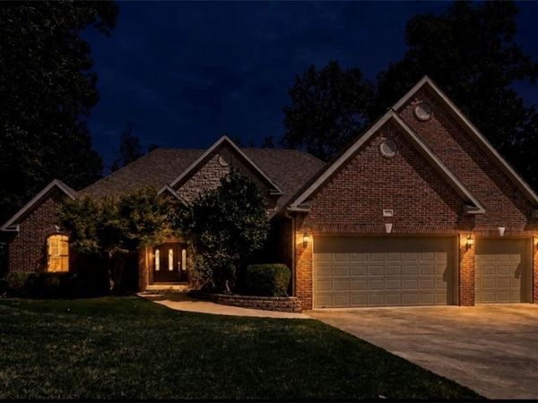 1303 NE Fairwinds Drive , Bentonville, AR 72712