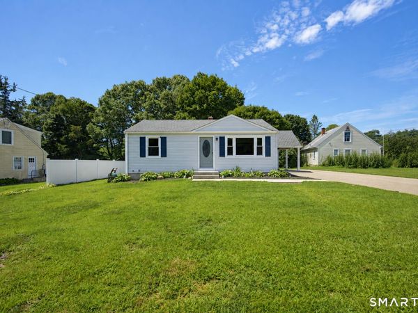 8 Cedar, North Stonington, CT 06359