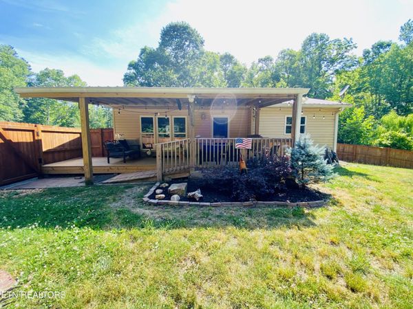 207 Blackburn Lane , Lenoir City, TN 37771