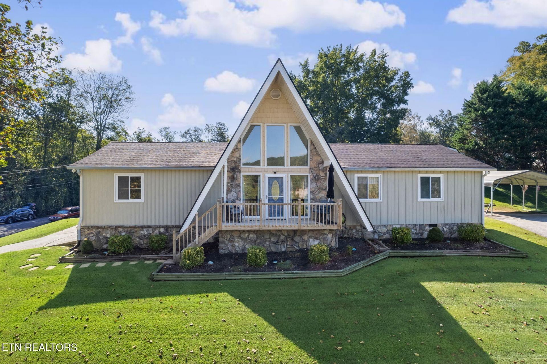 1129 Melton Hill Circle , Clinton, TN 37716 Main Photo