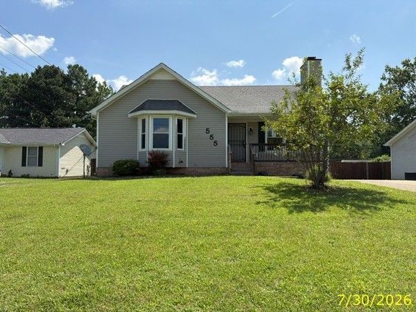 555 Anita Dr , Clarksville, TN 37042