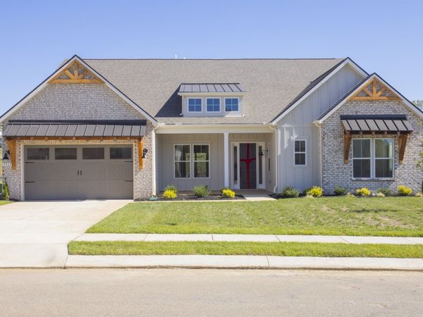 5961 Hunt Valley Drive , Spring Hill, TN 37174