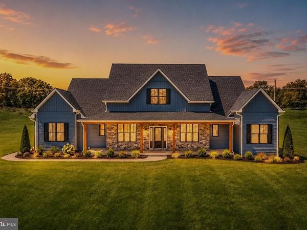 106 OAK CREST DRIVE, KEARNEYSVILLE, WV 25430