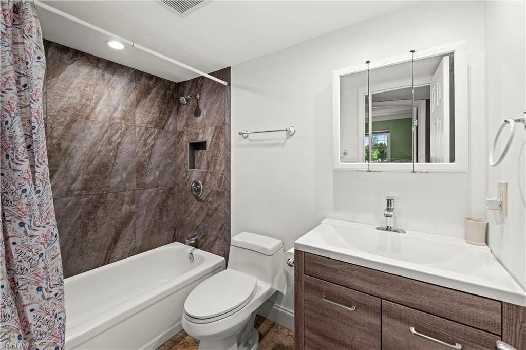 200 Forest Lakes Blvd, Unit 109, Naples, FL 34105 Photo
