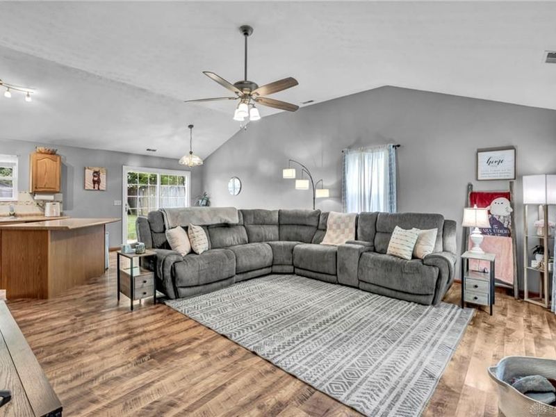 909 McDowell Street, Xenia, OH 45385 Photo 6