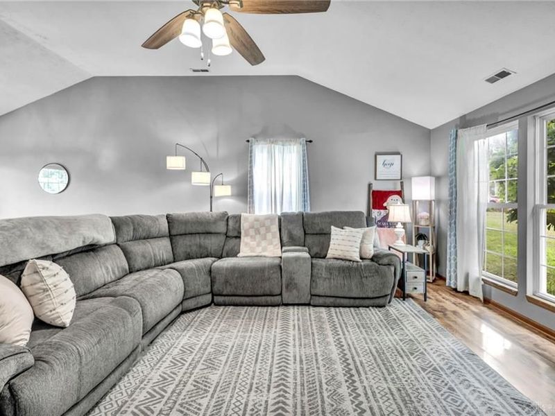 909 McDowell Street, Xenia, OH 45385 Photo 7