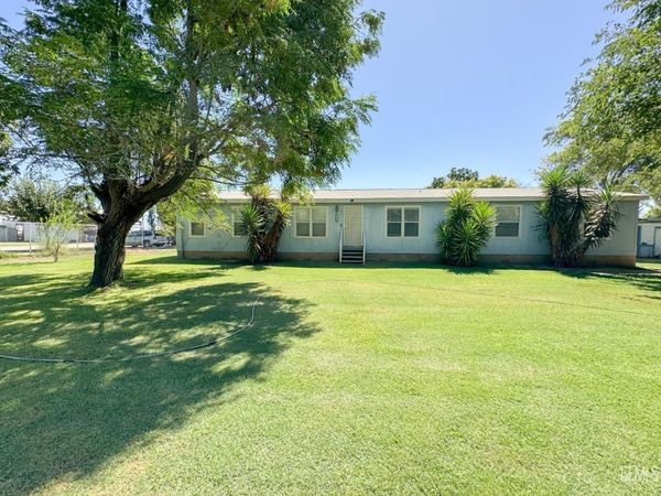 12001 Alderwood Street, Bakersfield, CA 93307