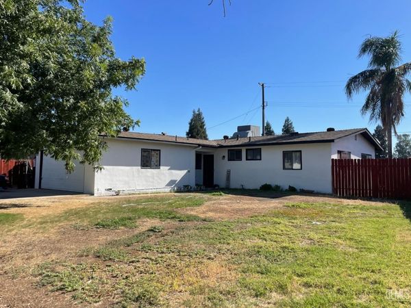 604 Teakwood Drive, Bakersfield, CA 93308